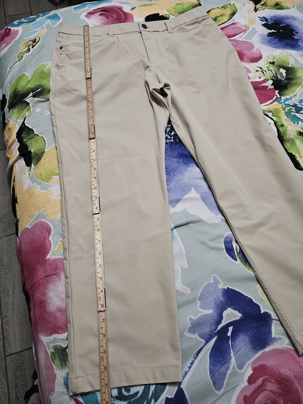 lululemon athletica Men's Khaki Straight-Leg Pants - Light Beige - Picture 2 of 9